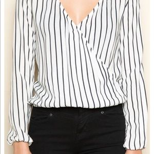 Brandy Melville Black and White Long Sleeve Blouse